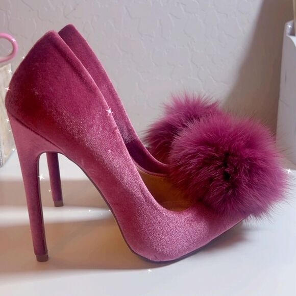 💞 women’s Velvet Pink Pom Pom slip on party high heels pumps size 7 - Picture 10 of 10